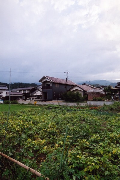 　　神鍋高原の家　　　　（兵庫県豊岡市）　2005/10　竣工